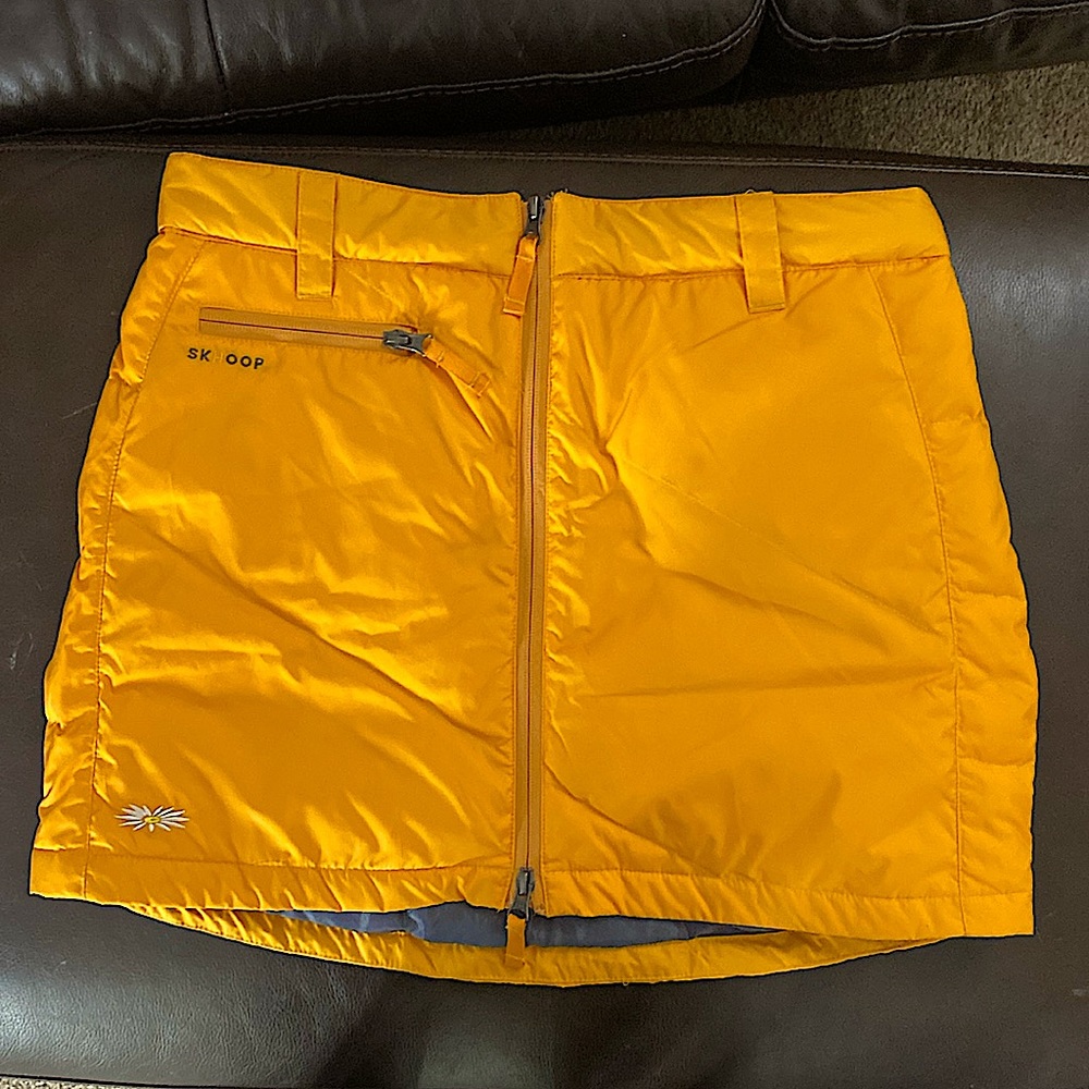 SKHOOP Mini Down Skirt